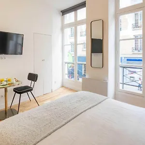 Apartment Charming In The Heart Of Belleville, Paris